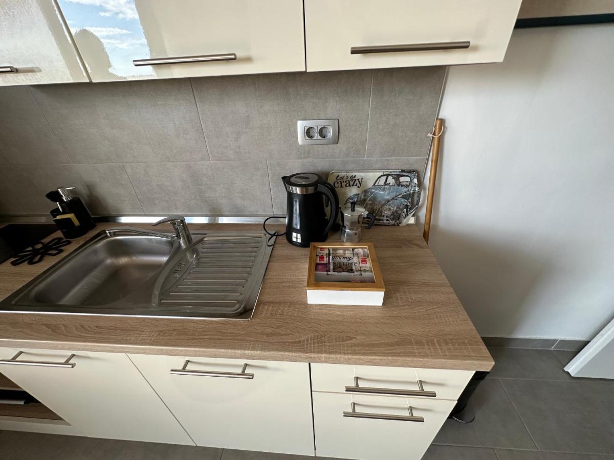 Villa Lorenta Apartments Primošten المظهر الخارجي الصورة