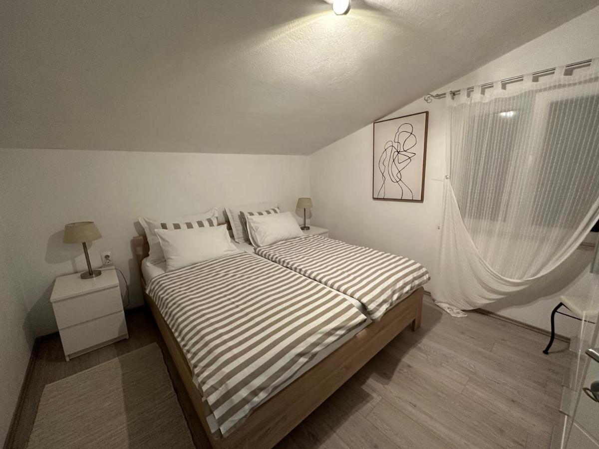 Villa Lorenta Apartments Primošten المظهر الخارجي الصورة