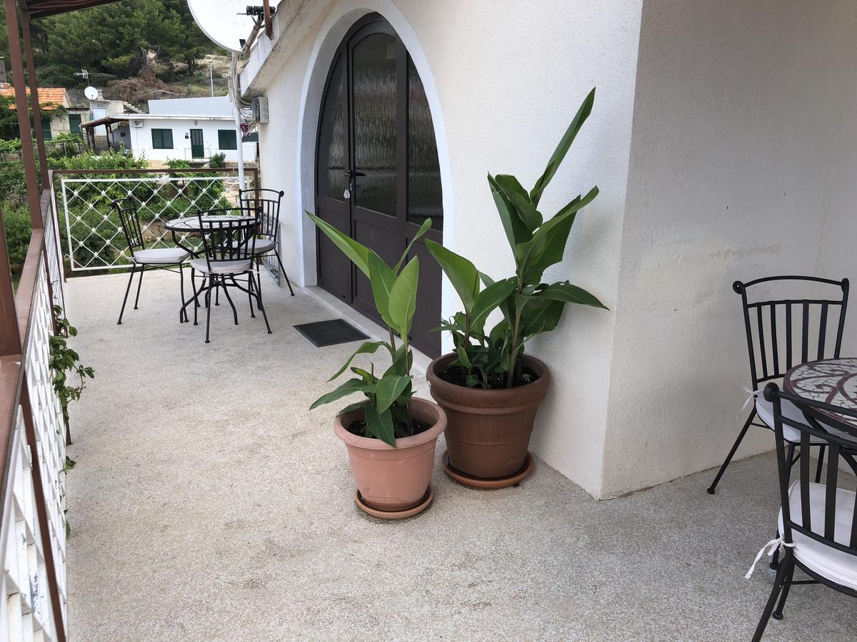 Villa Lorenta Apartments Primošten المظهر الخارجي الصورة