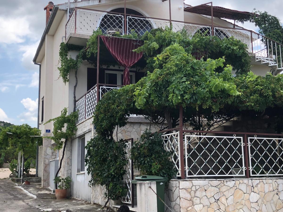 Primošten Villa Lorenta Apartments المظهر الخارجي الصورة