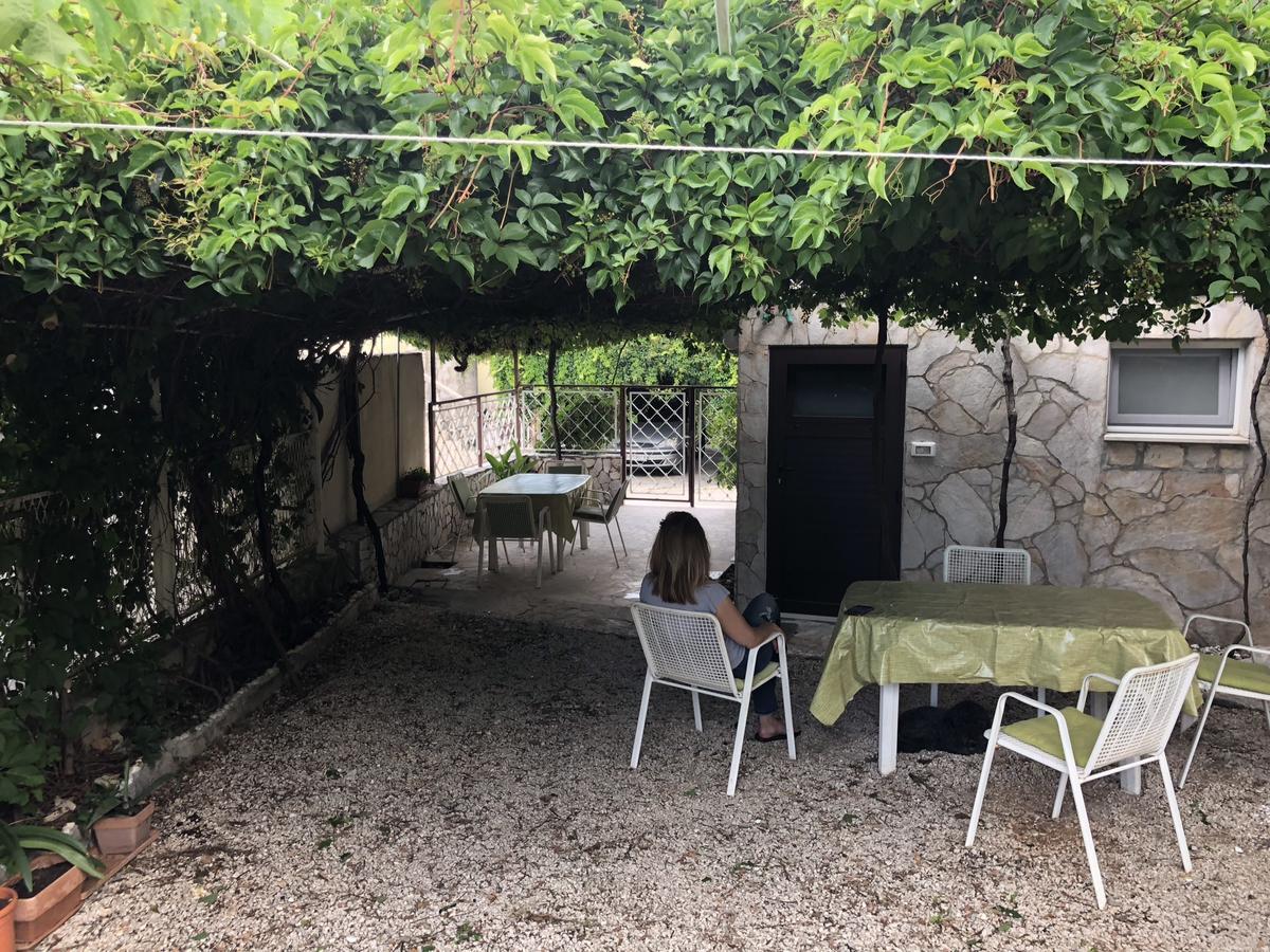 Villa Lorenta Apartments Primošten المظهر الخارجي الصورة