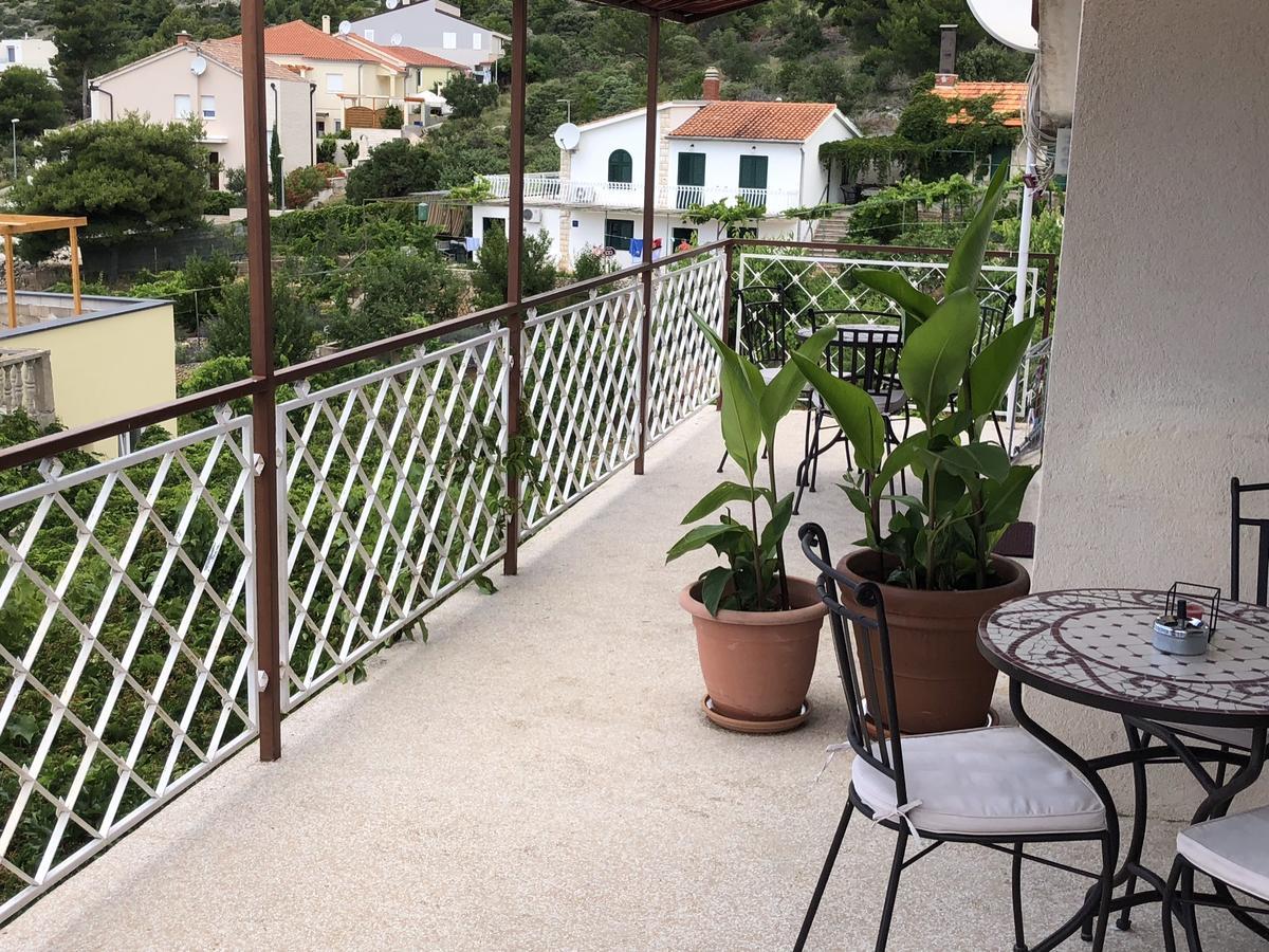 Villa Lorenta Apartments Primošten المظهر الخارجي الصورة