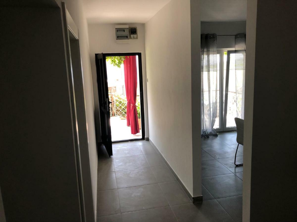 Villa Lorenta Apartments Primošten المظهر الخارجي الصورة